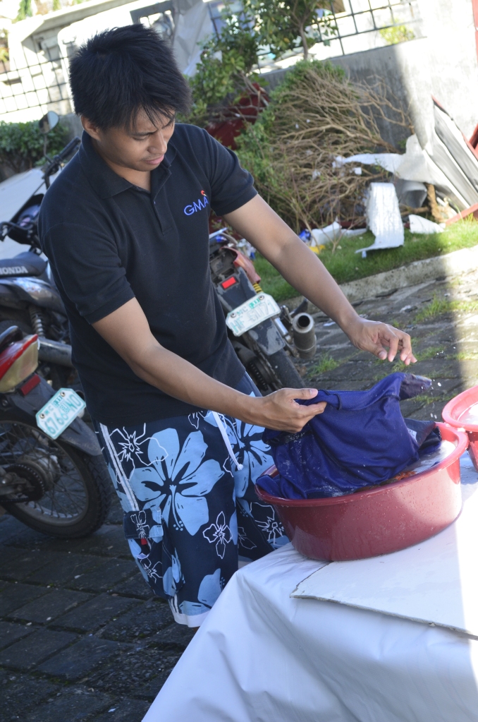 Ormoc-Leyte-Bam-Alegre-SubSelfie-Yolanda-Typhoon-Haiyan-Laundry